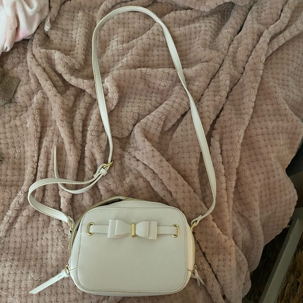 white crossbody bag with cute bow